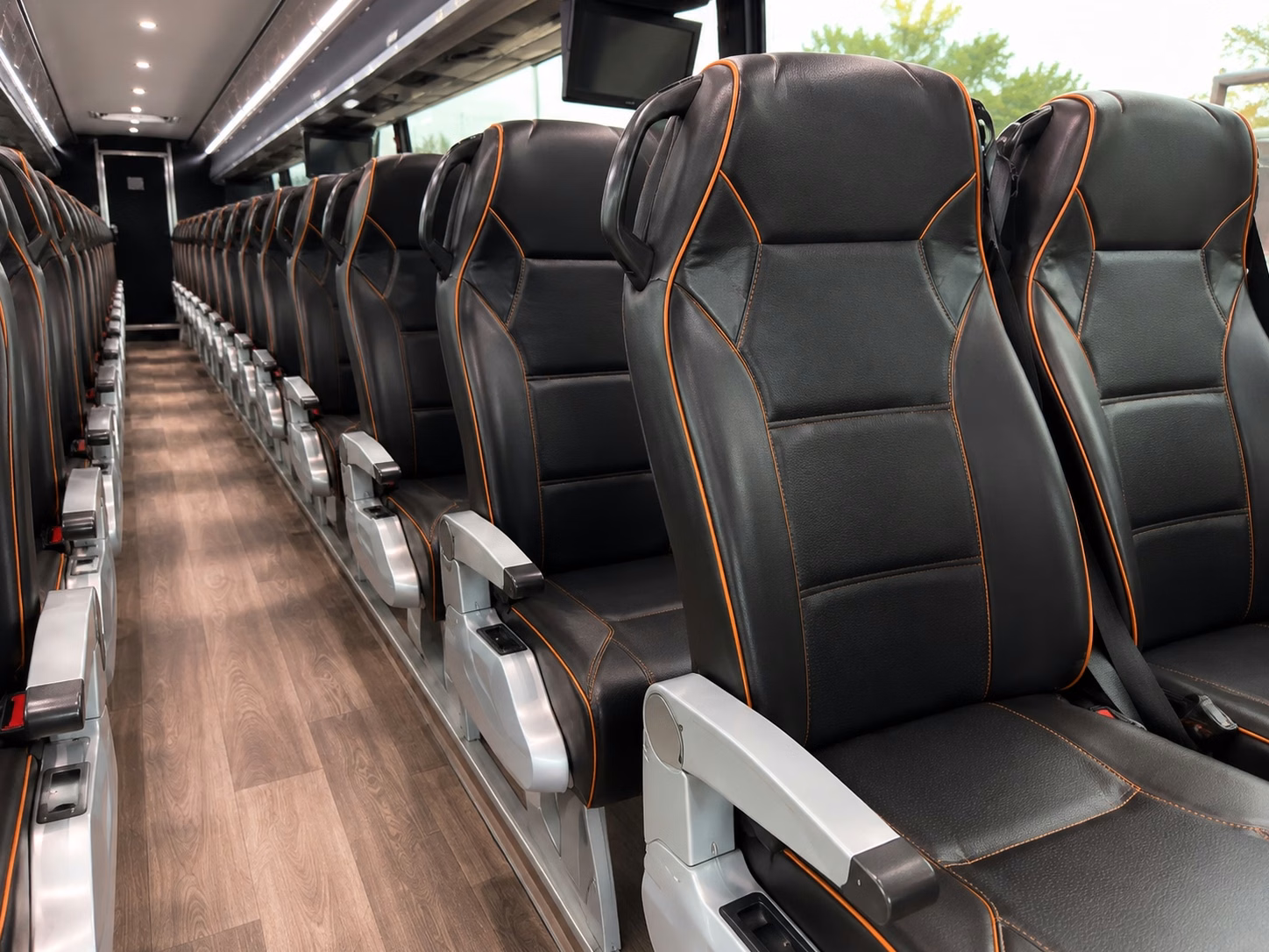 charterbusrentalelmonteca com makes it possible to book charter buses for large el monte prom groups all at once
